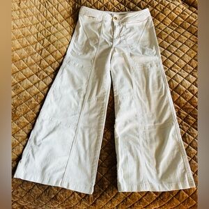 Pilcro by anthropologie jeans size 30, off-white.